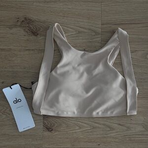 Alo Yoga Airlift All Access Bra in Macadamia Size S- NWT